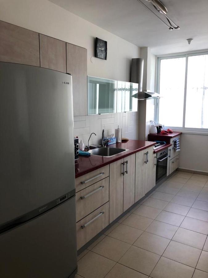 Sky Home Apartment Jabotinsky 8 Bat Yam Esterno foto